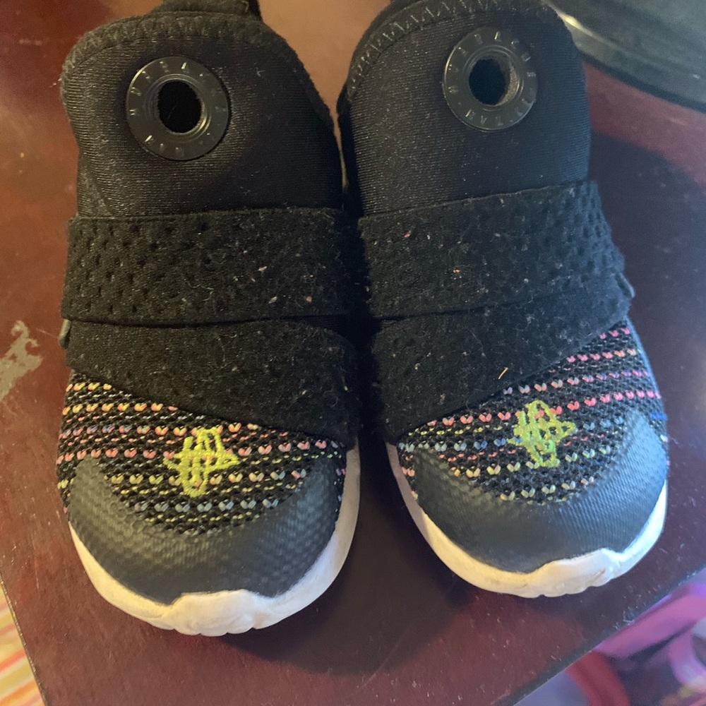 Nike toddler shoes